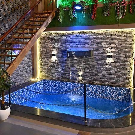 The Apple Tree Hotel Indore Buitenkant foto